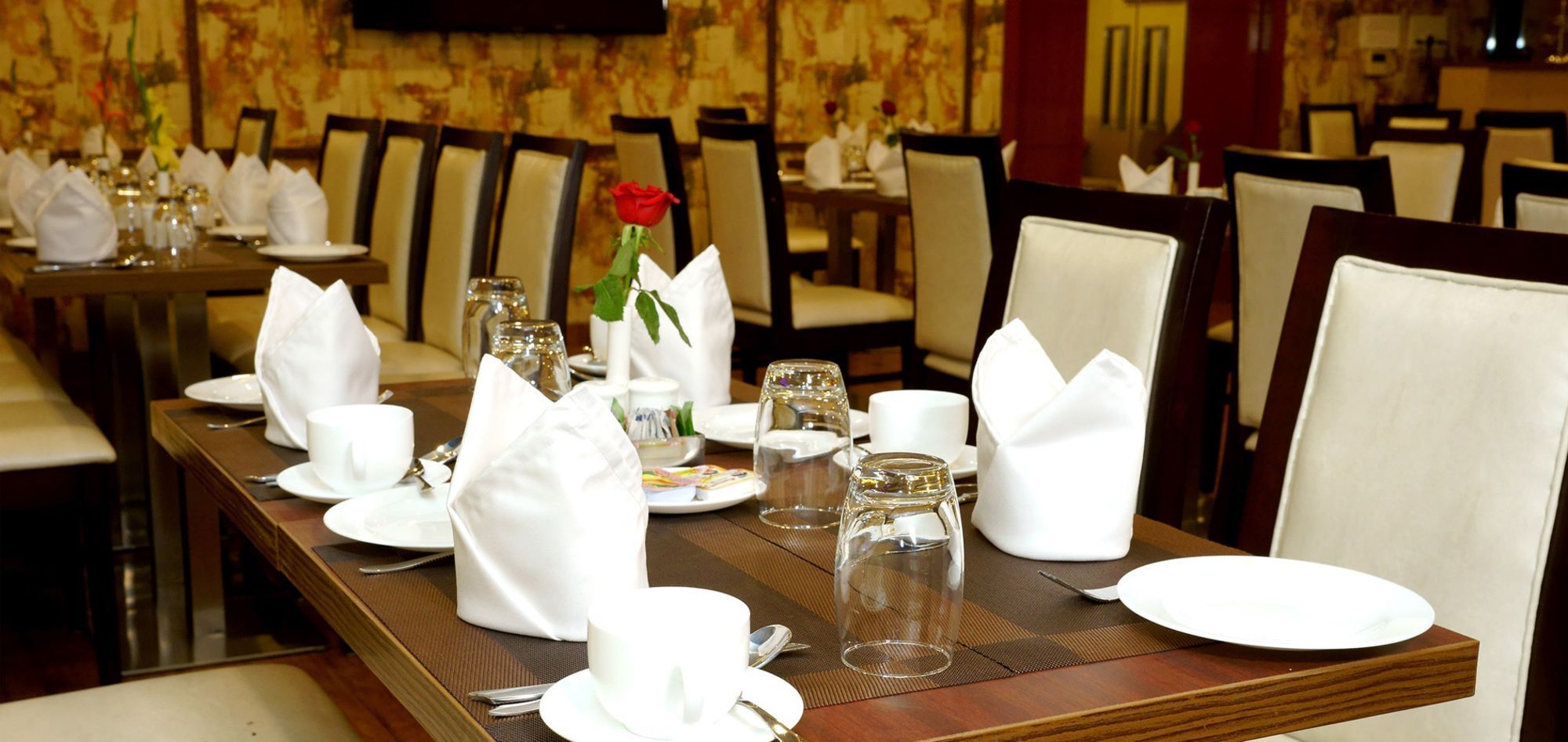 Amalfi Grand Hotel Patna  Buitenkant foto